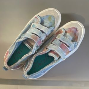 Blowfish blue tie dye shoes size 8